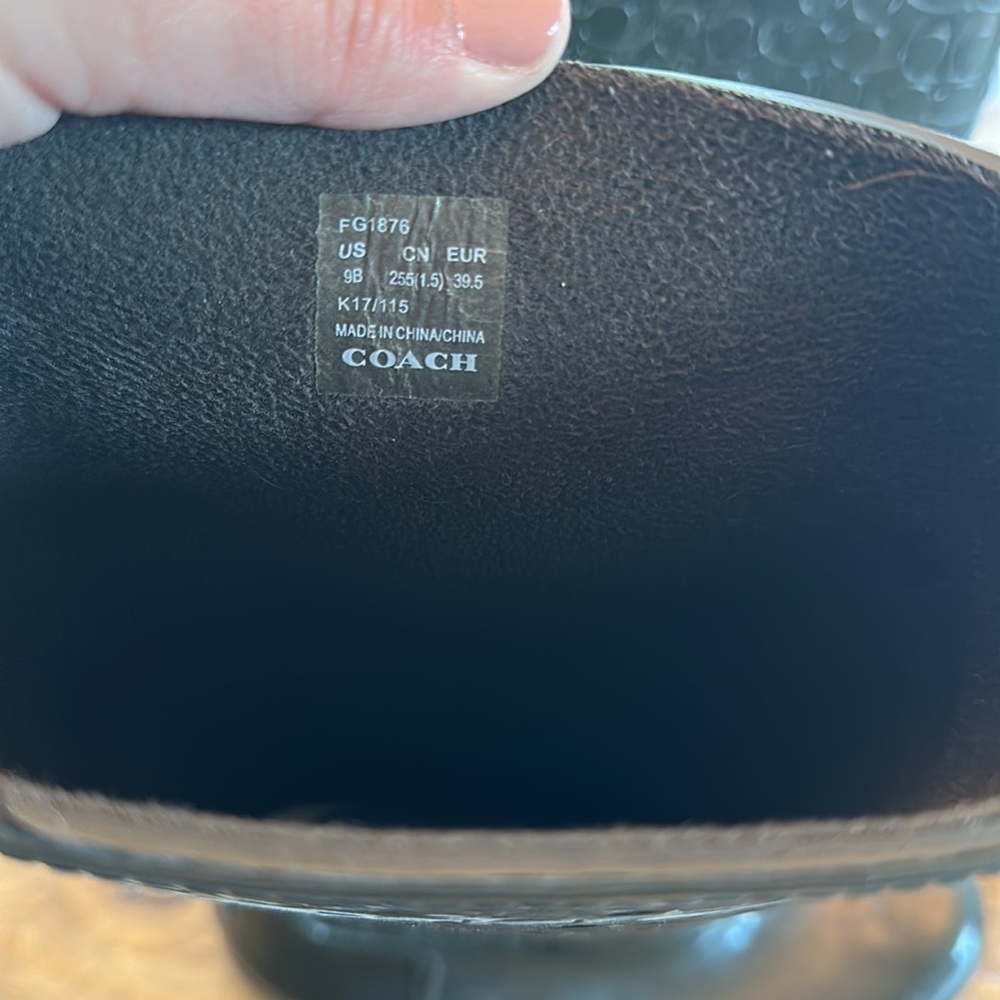 Olive green coach rain boots - Picture 6 of 6